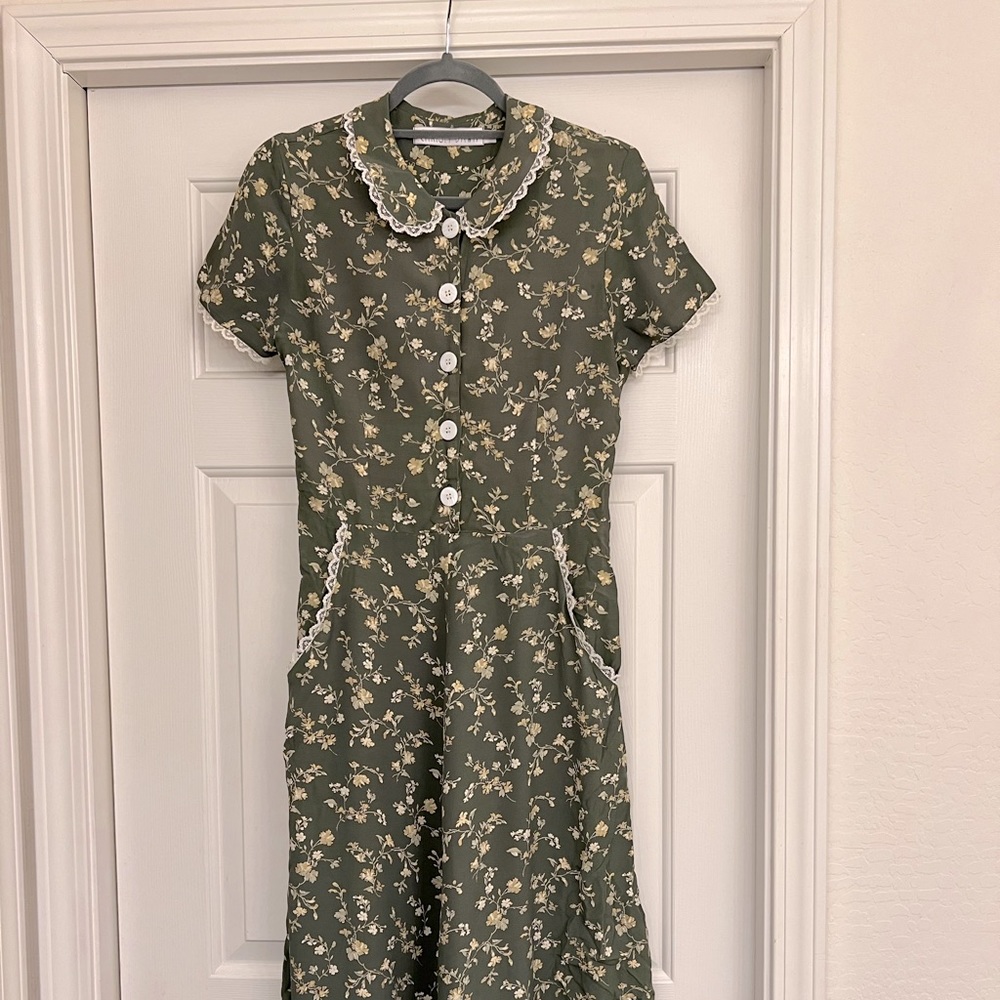 AS SEEN IN VOGUE!! Christy Dawn beautifully patterned dress.
